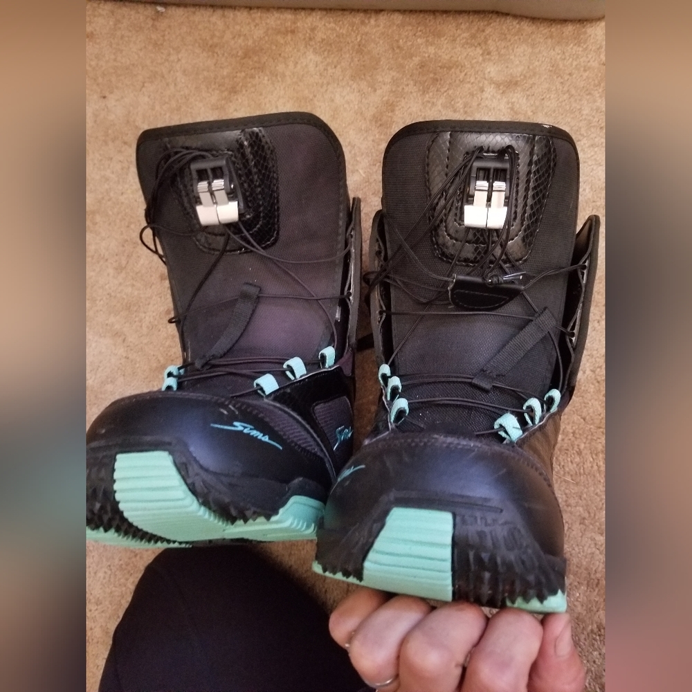 Womens snowboard boots